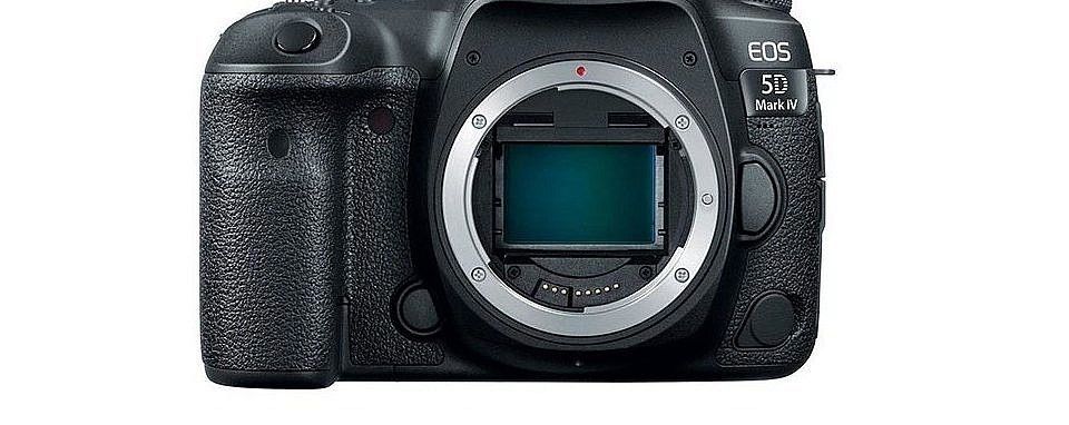 El precio de la Canon EOS 5D Mark IV sigue cayendo en eBay: ahora la tienes por 2.289 euros